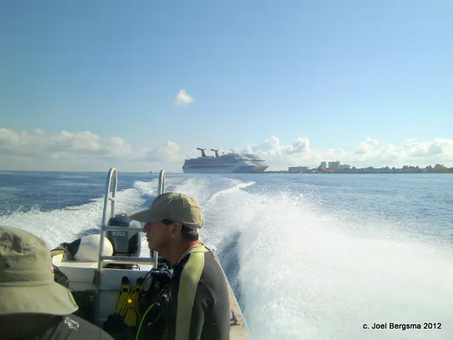 Long boat ride to Maracaibo Reef, at the southern tip of Cozumel Island.