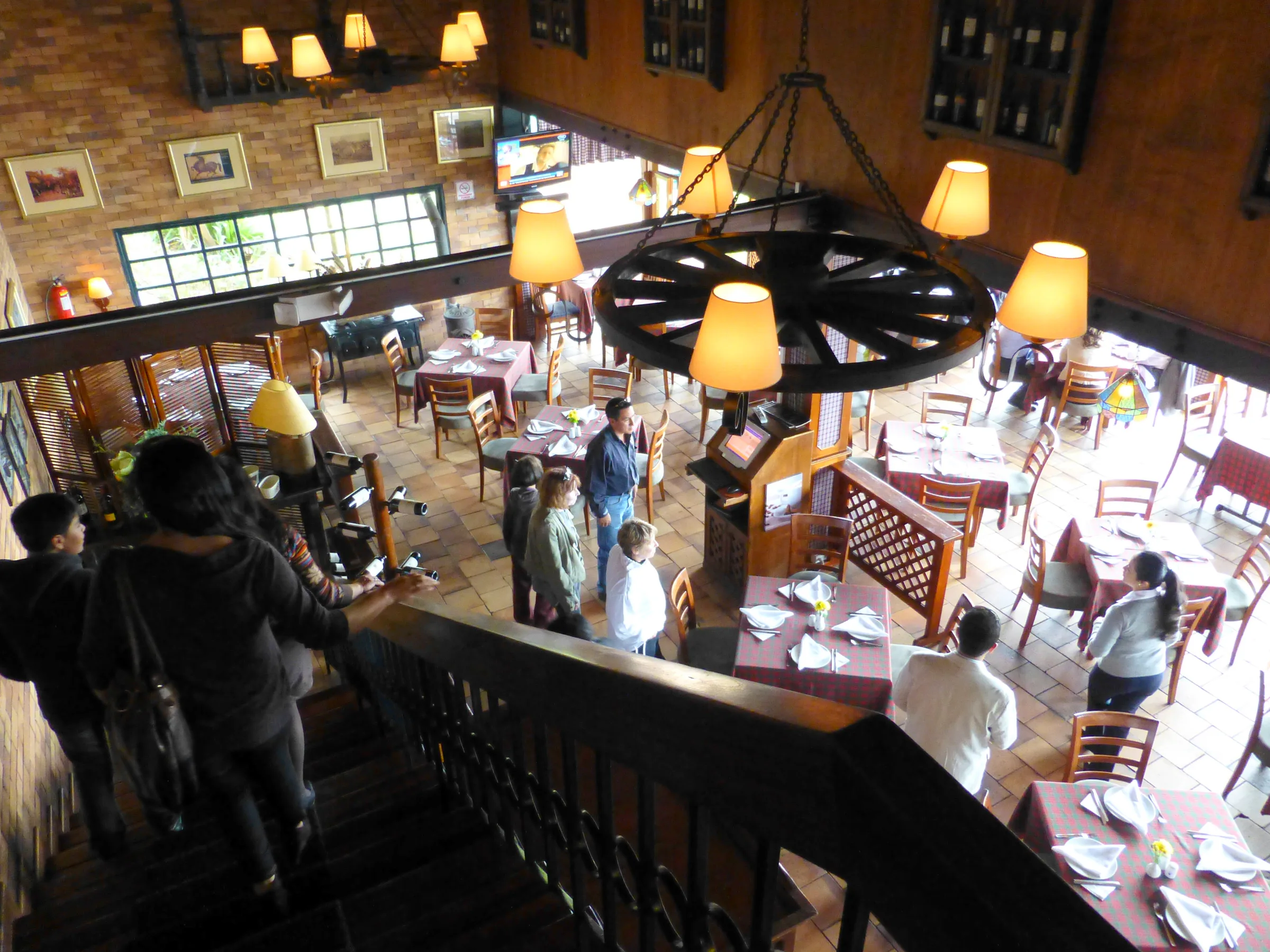 Our luncheon restaurant Pim's, near the top of El Panecillo, 3,016 meters above sea level.