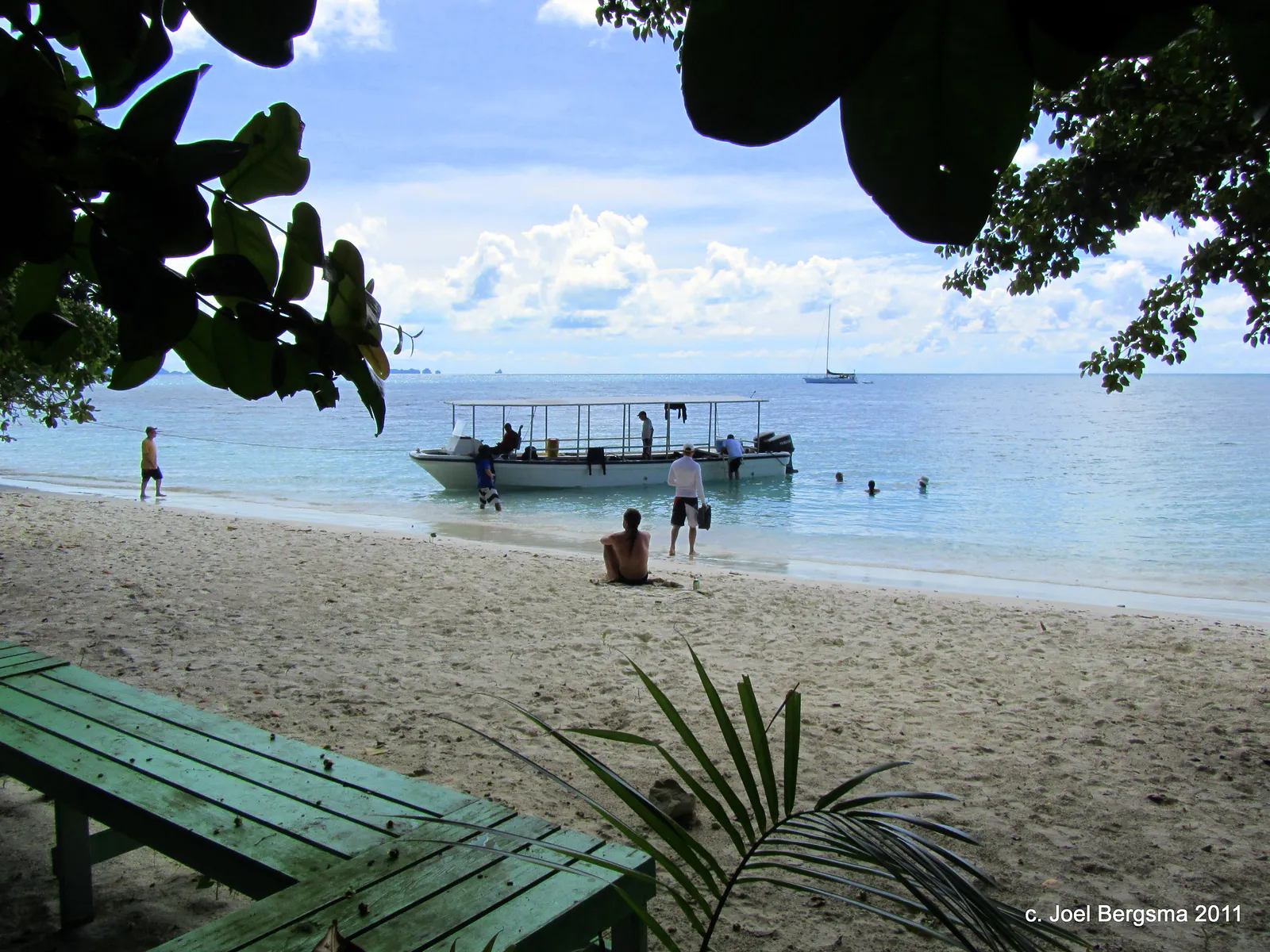 2011-01-14 Ulong Island for lunch (3).JPG
